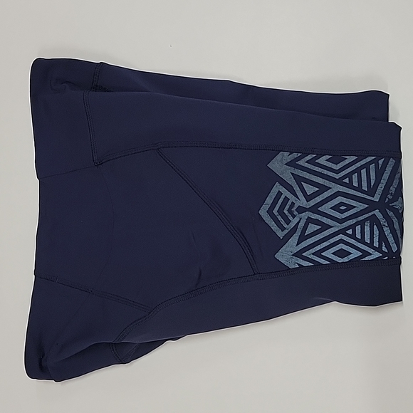 Lululemon Stash It Crop Leggings. - Picture 9 of 12